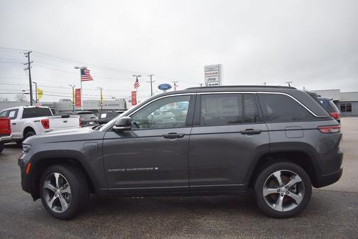 Baltic Gray Metallic Clearcoat 2024 Jeep Grand Cherokee Base 4xe