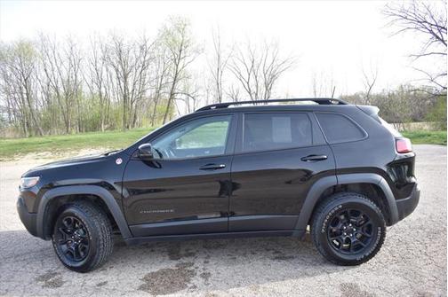2022 Jeep Cherokee Trailhawk
