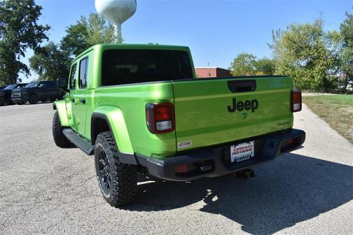 2025 Jeep Gladiator Sport
