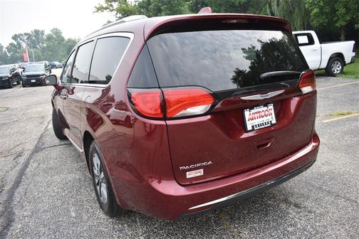 2020 Chrysler Pacifica Touring L Plus