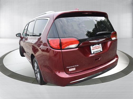 2020 Chrysler Pacifica Touring L Plus