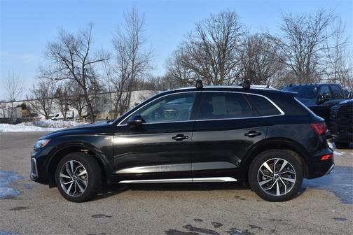 2023 Audi Q5 45 S line Premium
