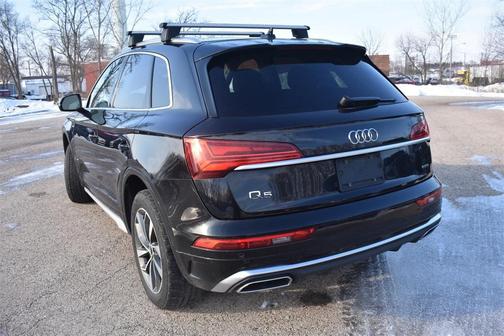 2023 Audi Q5 45 S line Premium