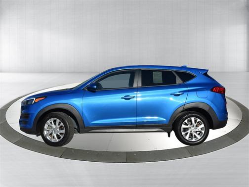 2021 Hyundai TUCSON SE