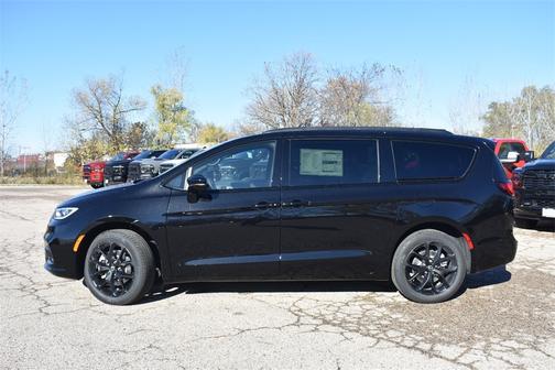 2026 Chrysler Pacifica Limited