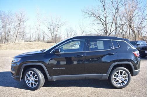 2022 Jeep Compass Latitude Lux