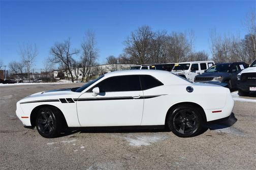 2015 Dodge Challenger SXT