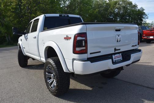 Bright White Clearcoat 2022 RAM 2500 Big Horn