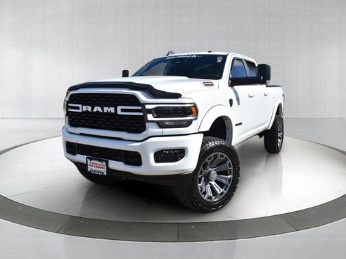 Bright White Clearcoat 2022 RAM 2500 Big Horn