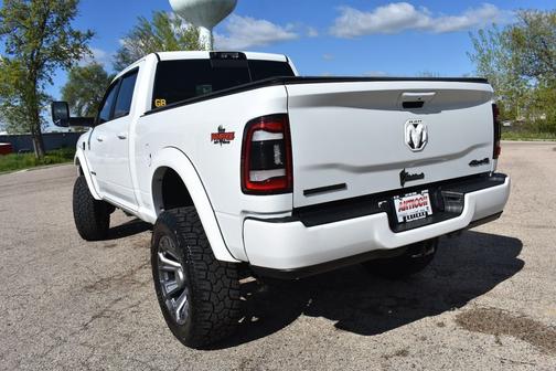 Bright White Clearcoat 2022 RAM 2500 Big Horn