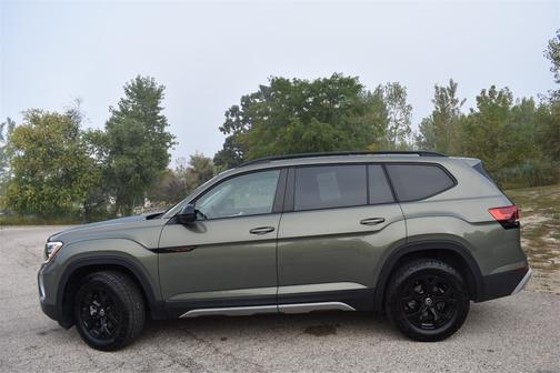 2025 Volkswagen Atlas 2.0T Peak Edition