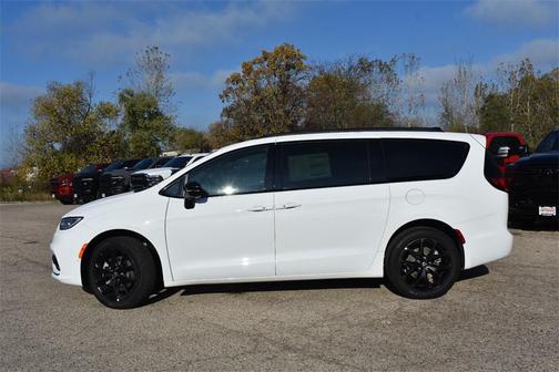 2026 Chrysler Pacifica Limited