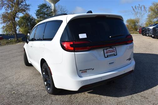 2026 Chrysler Pacifica Limited