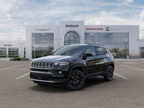 Diamond Black Crystal Pearlcoat 2026 Jeep Compass Latitude