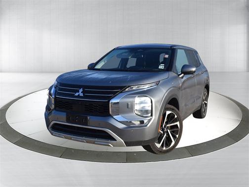2023 Mitsubishi Outlander SE