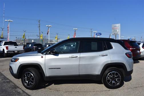 2025 Jeep Compass Trailhawk