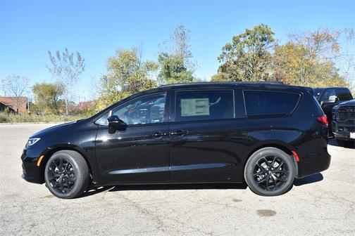 2026 Chrysler Pacifica Limited