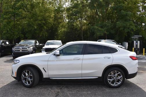 2024 BMW X4 xDrive30i