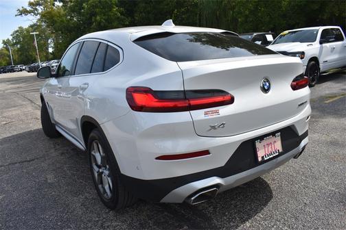 2024 BMW X4 xDrive30i