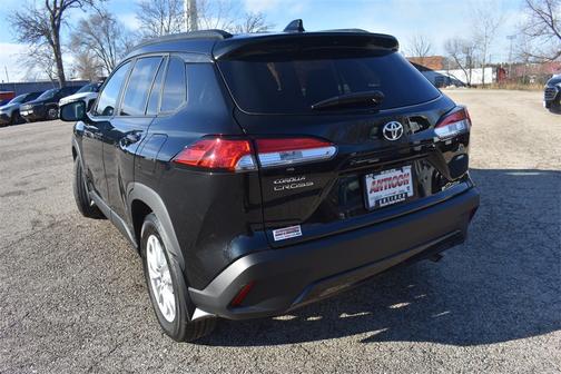 2024 Toyota Corolla Cross LE