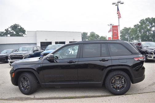 2024 Jeep Grand Cherokee Trailhawk 4xe