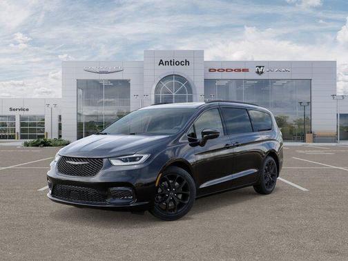 Diamond Black Crystal Pearlcoat 2026 Chrysler Pacifica Select