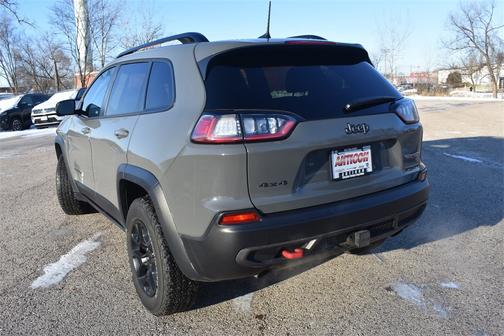 2022 Jeep Cherokee Trailhawk