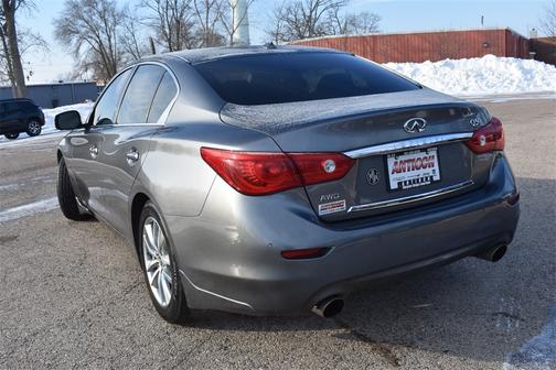 2015 INFINITI Q50 Premium
