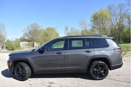 2025 Jeep Grand Cherokee L Laredo