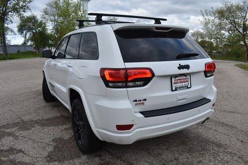 Bright White Clearcoat 2022 Jeep Grand Cherokee WK Laredo X