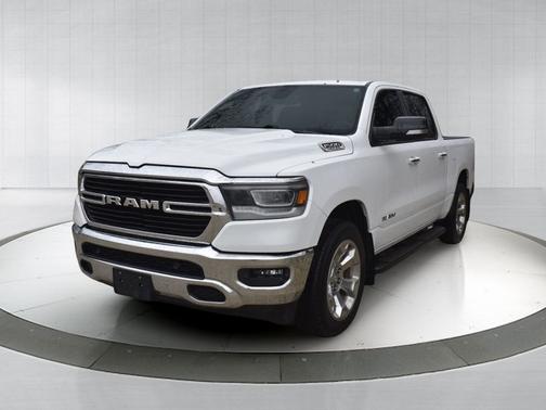 Bright White Clearcoat 2019 RAM 1500 Big Horn/Lone Star