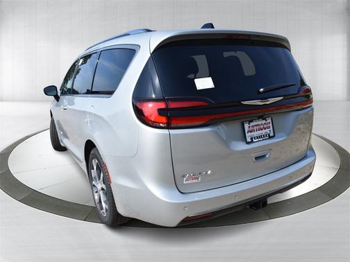 2026 Chrysler Pacifica Pinnacle