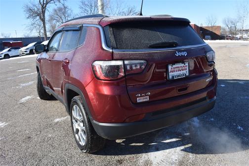2022 Jeep Compass Latitude Lux