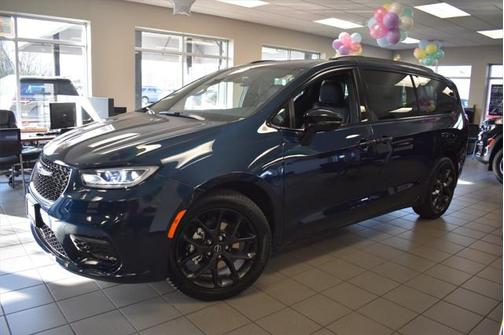 2025 Chrysler Pacifica Limited