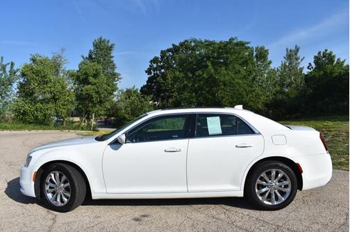 2016 Chrysler 300 Limited