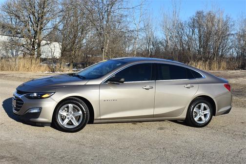 2022 Chevrolet Malibu LS