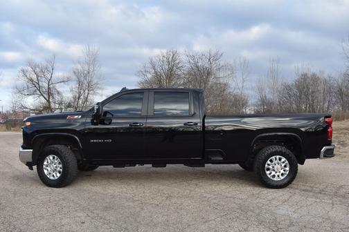 2025 Chevrolet Silverado 3500 LT