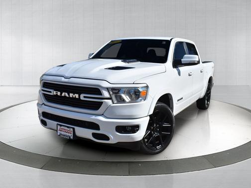 Bright White Clearcoat 2022 RAM 1500 Laramie