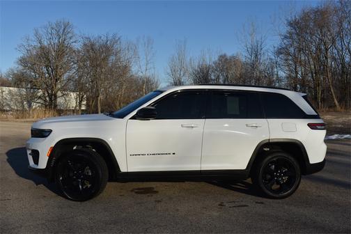 2023 Jeep Grand Cherokee Altitude