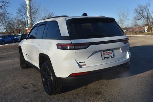 2023 Jeep Grand Cherokee Altitude