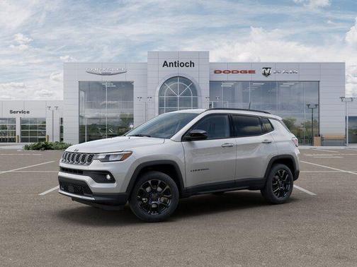 silver zynith metallic clearcoat 2026 Jeep Compass Latitude