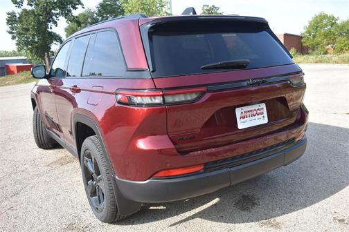 2025 Jeep Grand Cherokee Altitude X