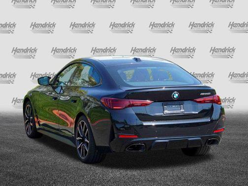 2025 BMW M440 i