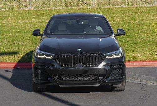 2023 BMW X6 xDrive40i