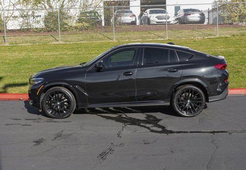 2023 BMW X6 xDrive40i