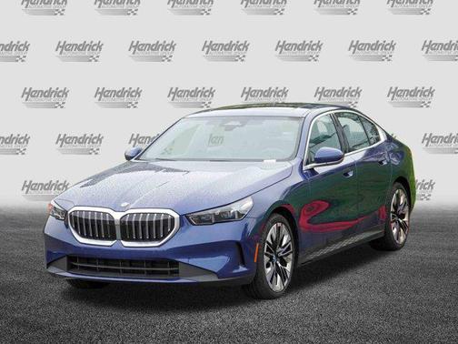 2025 BMW 530 i