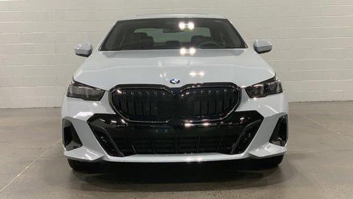 2024 BMW 530 i