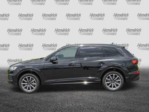 2023 Audi Q7 45 Premium Plus