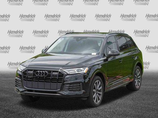 2023 Audi Q7 45 Premium Plus