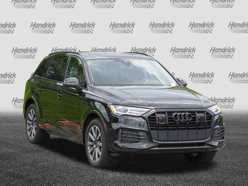 2023 Audi Q7 45 Premium Plus
